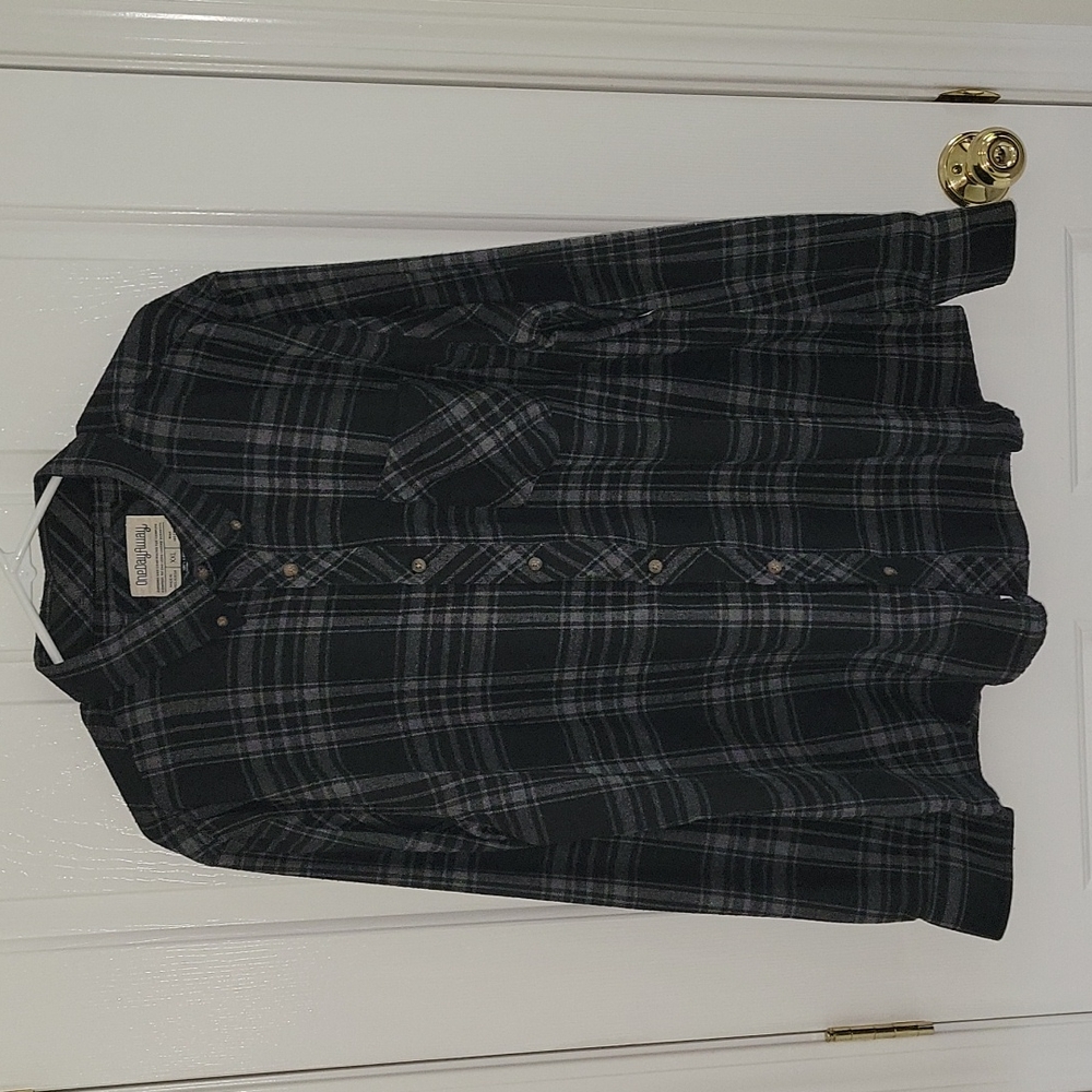Flannel Long Sleeve Plaid Shirt!!!